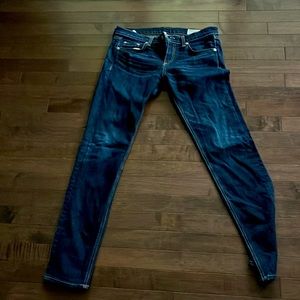 Rag and bone dark wash skinny jeans size 26